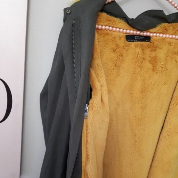 EUC Zara green parka with detachable yellow gold faux fur interior and hood trim - Picture 9 of 9